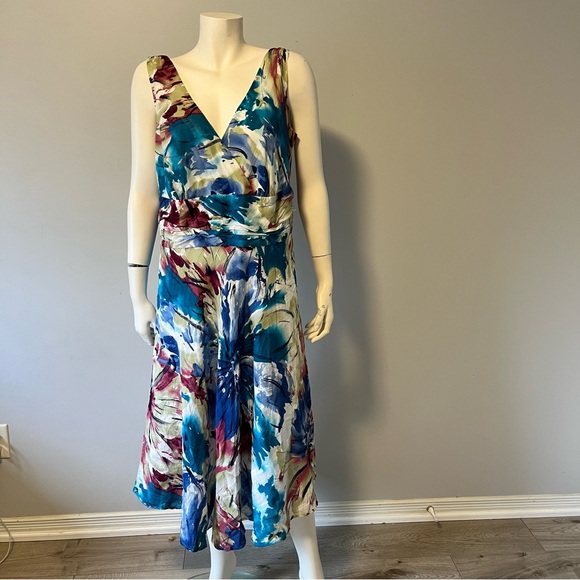 Lane Bryant Plus Size Floral Dress US 16, 100% Cotton Shell V-Neck, A-Line style - Picture 3 of 9